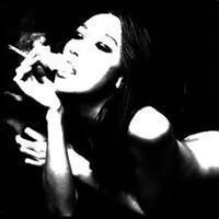 头像女生欧美黑色谁能解我寂寞里的毒