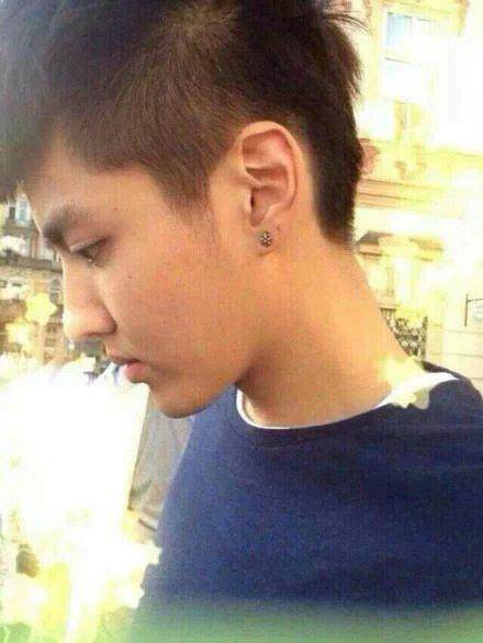 男星素颜艺兴黑眼圈鹿晗疲惫陈立农牛奶肌,最后一个是真丑