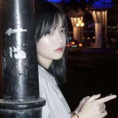 极度伤感颓废女生头像孤独堕落微信女头