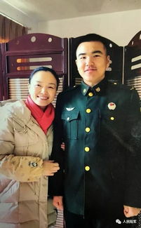 一瞬间,仿佛动漫世界里的超级英雄降临......