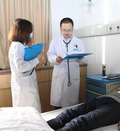肾内科医生有二军,医德高尚获赞扬