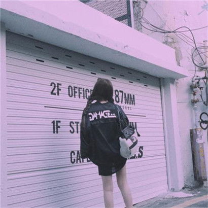 女生海边背影头像长发系列,伤感孤单的女人