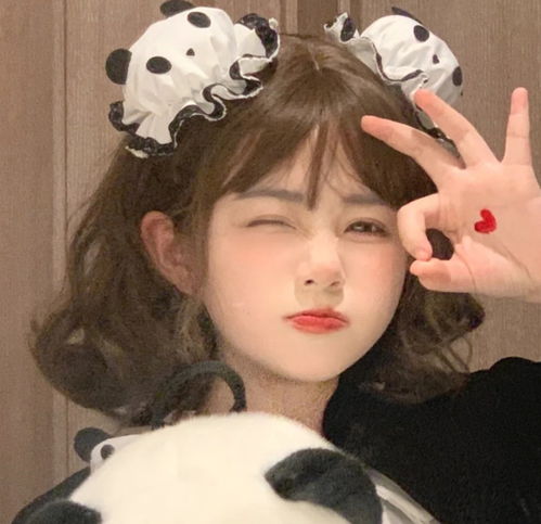 可爱搞怪女生头像02