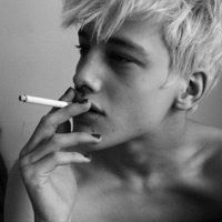 抽烟图片男生伤感头像微信头像图片大全