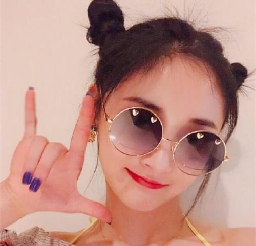 圆脸最适合这3款发型,藏肉显瘦秒变漫画脸图三美炸