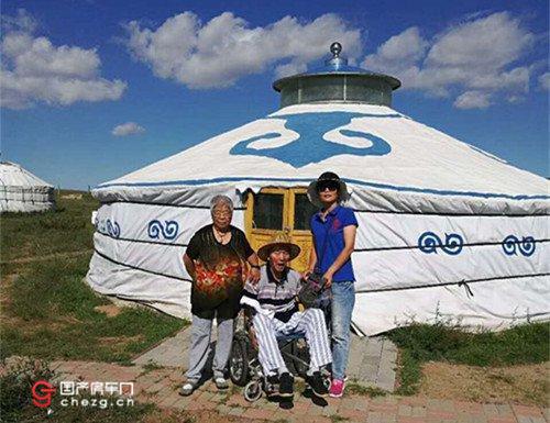 租辆房车去遍祖国最美风景,一对夫妻和年过七旬父母的房车之旅