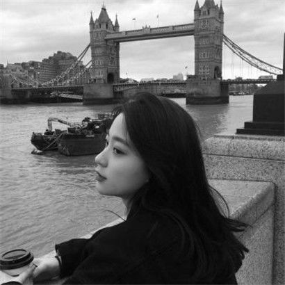 个性女生头像黑白系,生活真的让我很累