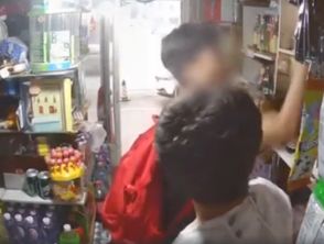 两男子故宫抽烟引公愤还发视频炫耀