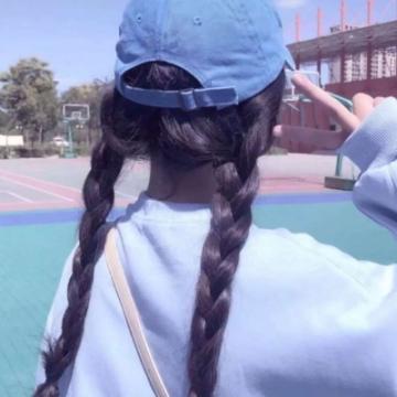 女生背影微信头像唯美可爱健康可爱没有眼袋