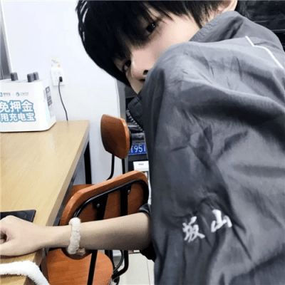 超帅头像冷酷帅气男生头像帅气冷酷霸气帅哥的头像帅气动漫人物帅哥头像