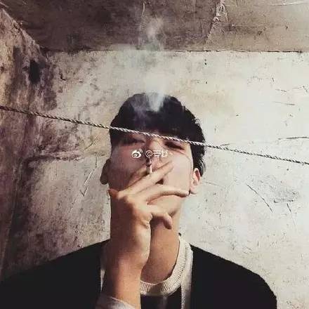 陌陌里的女生都约什么发型的男生