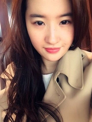 素颜圈粉的女明星刘亦菲素颜比化妆都美范冰冰越来越少女