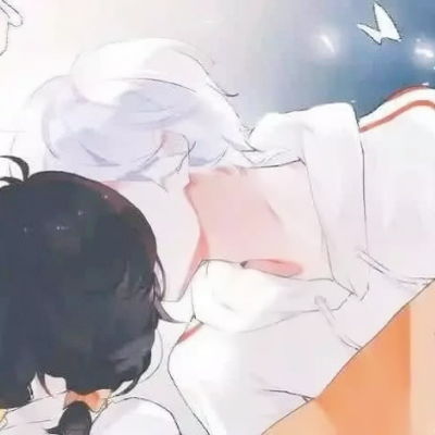 二次元动漫主题的微信情侣头像