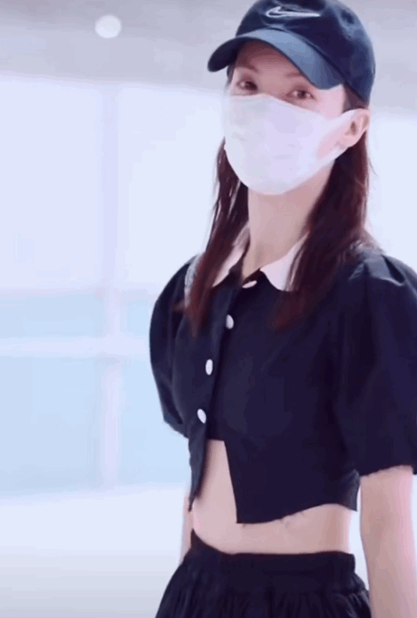 中年女性如何避免大妈感穿上减龄娃娃服,演绎花季少女风范
