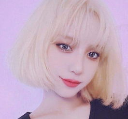 戴眼镜的女生想要脸小还有颜那就剪个短发逆袭,变美不说还很嫩