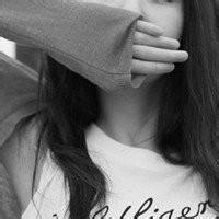 qq女生双手捂脸头像
