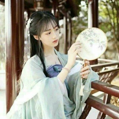 个性唯美古风头像女生真人版2018忘记一个人春夏秋冬够不够