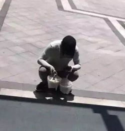 天气太热,请对外卖小哥更包容一些