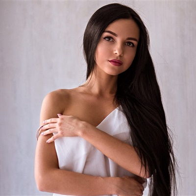 气质女头像高贵成熟,好看成熟优雅的欧美美女图片