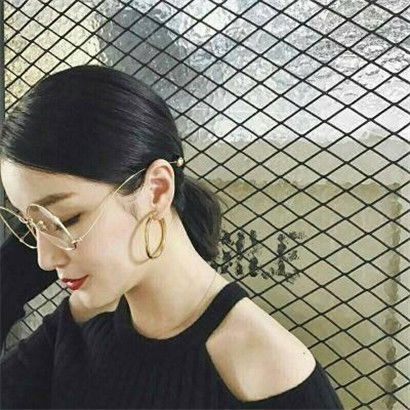 有心事的女生头像,伤感孤独的女生没有了气质