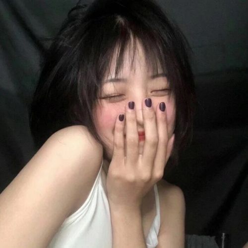 有没有什么笑得很灿烂的女生头像啊