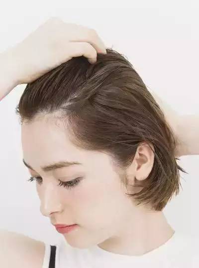 短发这样扎,牢牢绑住男人心,做气质女人