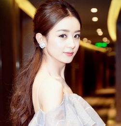 赵丽颖不接楚乔传2,和小十岁的王一博出演有匪,cp感成谜