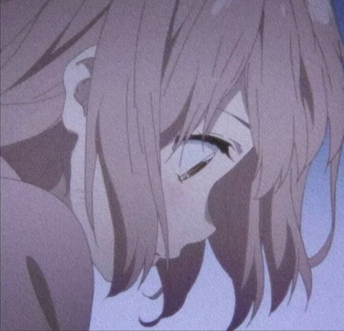 伤感头像女生哭泣动漫