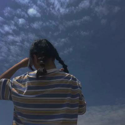 女生头像可爱呆萌背影