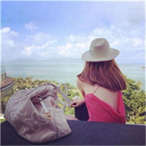 背影头像女生唯美漂亮让你感受美的背影女人吧