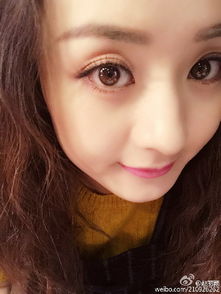 杨幂穿卡通外套卖萌自拍细数明星自拍哪家强图
