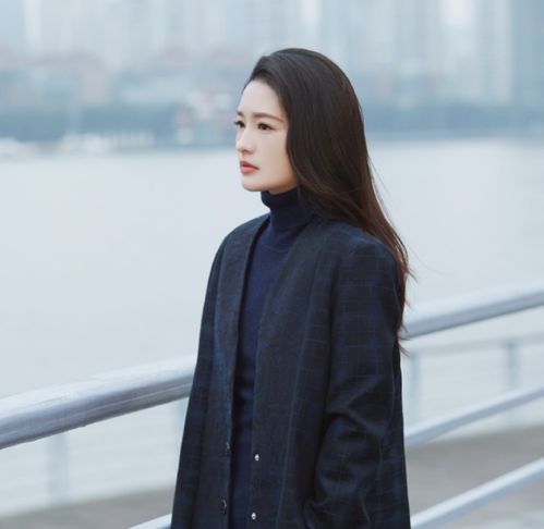 李沁两部新剧相继播出,一个头像换出端水大师的姿势,谁也不偏袒