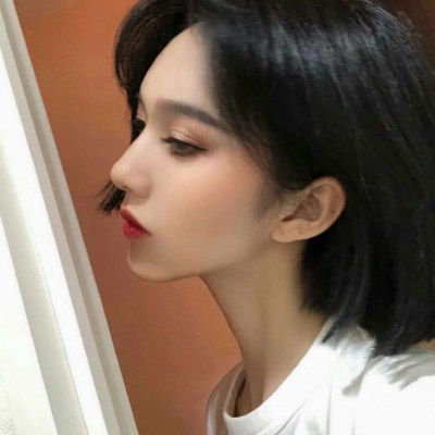 女神高冷图片头像侧脸伤感女头像背影侧脸图片