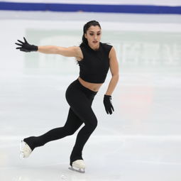 花滑中国杯美女如云赛前训练大秀美腿