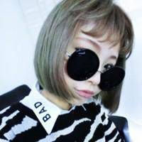 只想等到等不到的你戴墨镜的女生qq头像