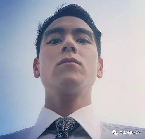 钢铁直男如何拍出帅炸pyq的头像