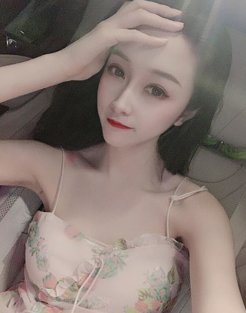 刘一手老婆董莹莹照片,快手网红美女小莹莹尾巴私房照写真套图