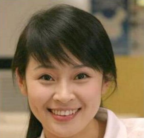 为丈夫隐退4年,婉拒甄嬛传曹贵人,复出后靳东佩服不已