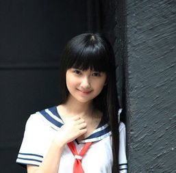 中国美女画家秒杀日本宅男清纯写真受追捧