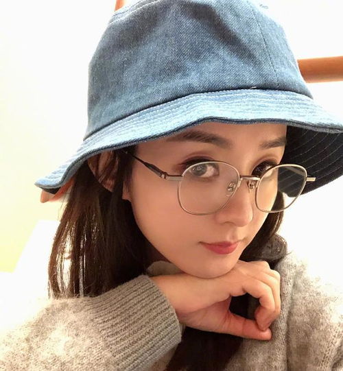 戴眼镜就不能化妆了吗眼镜妆了解一下,简单又好看