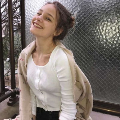 欧美唯美气质放荡不羁的经典女生头像