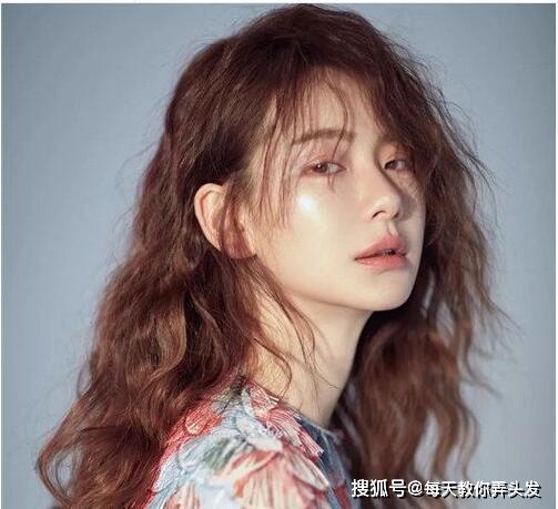 15款慵懒风的女生卷发,时尚又有气质,谁会不喜欢呢