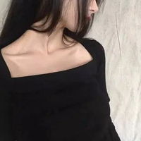 露肩性感妩媚女生头像美女露肩性感头像