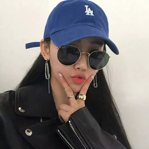 粉丝留言要求丨眼镜女生头像