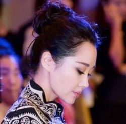 刘亦菲刘诗诗容貌轻灵秀气,但都敌不过17岁时徐若瑄的侧颜