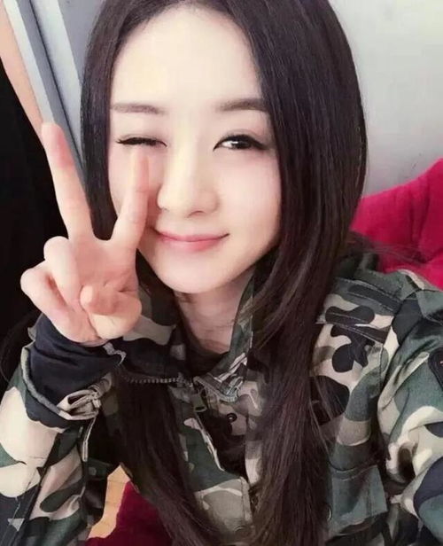 赵丽颖生活自拍照,像极了你和我,大头像一样,太接地气了