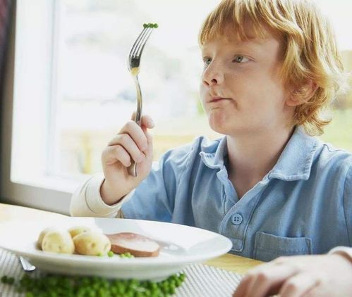 注意啦3种食物,小孩常吃影响发育,易积食难长高