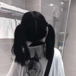 好看清纯女生头像背影侧脸,人生不在于拿有一手好牌