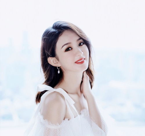 赵丽颖身穿紫钻长裙,凸显细腰好身材,她变美丽了,还非常励志
