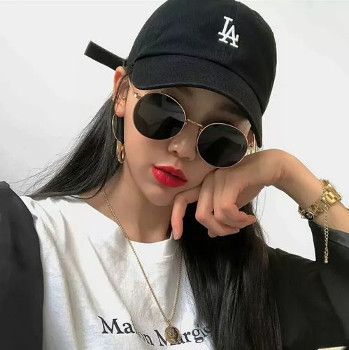粉丝留言要求丨眼镜女生头像